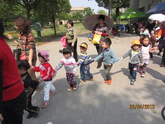 开往春天的列车出发啦！快上车呀！