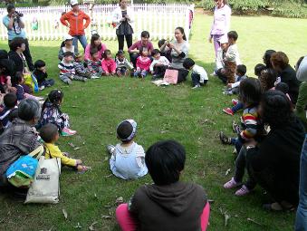 你知道风车是怎么来的吗？仔细看老师变哦！